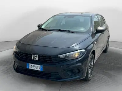 Fiat Tipo Station Wagon Tipo SW 1.0 t3 Cross 100cv del 2023 usata a Atripalda