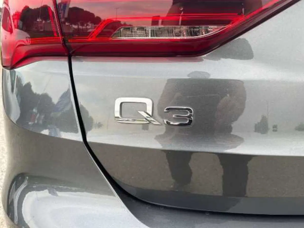 Audi Q3 Sportback usata a Prato (14)