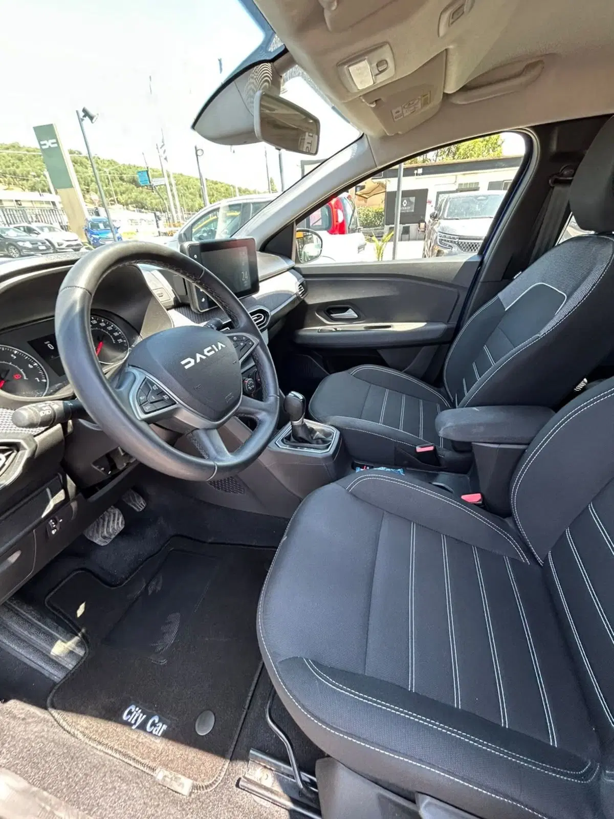 Dacia Sandero usata a Roma (9)