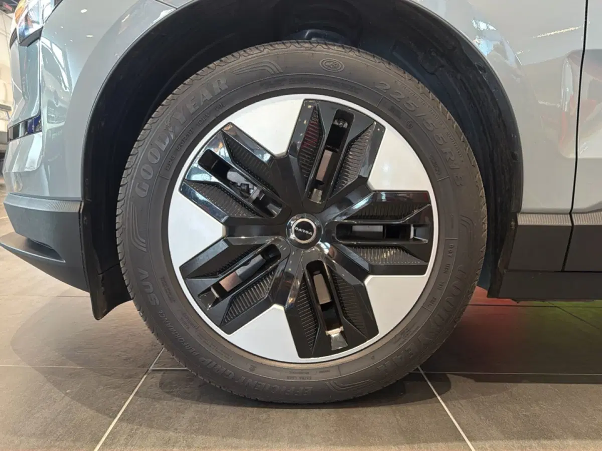 Volvo EX30 usata a Vicenza (8)
