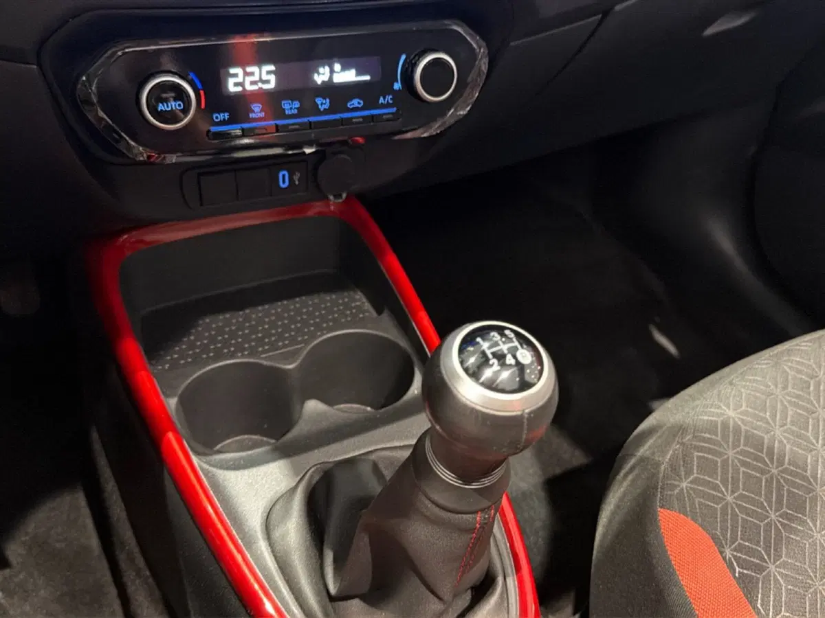 Toyota Aygo X usata a Vicenza (17)