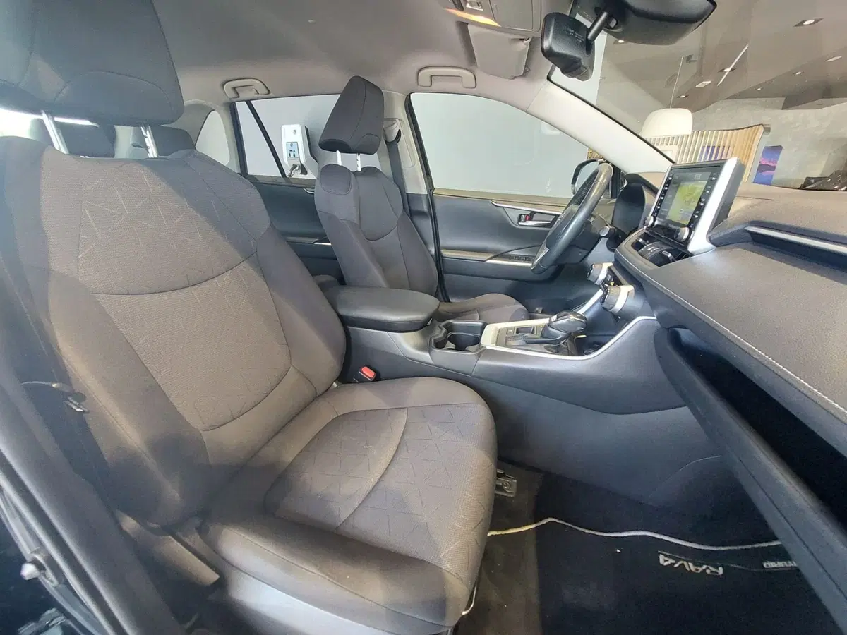 Toyota Rav4 usata a Frosinone (12)