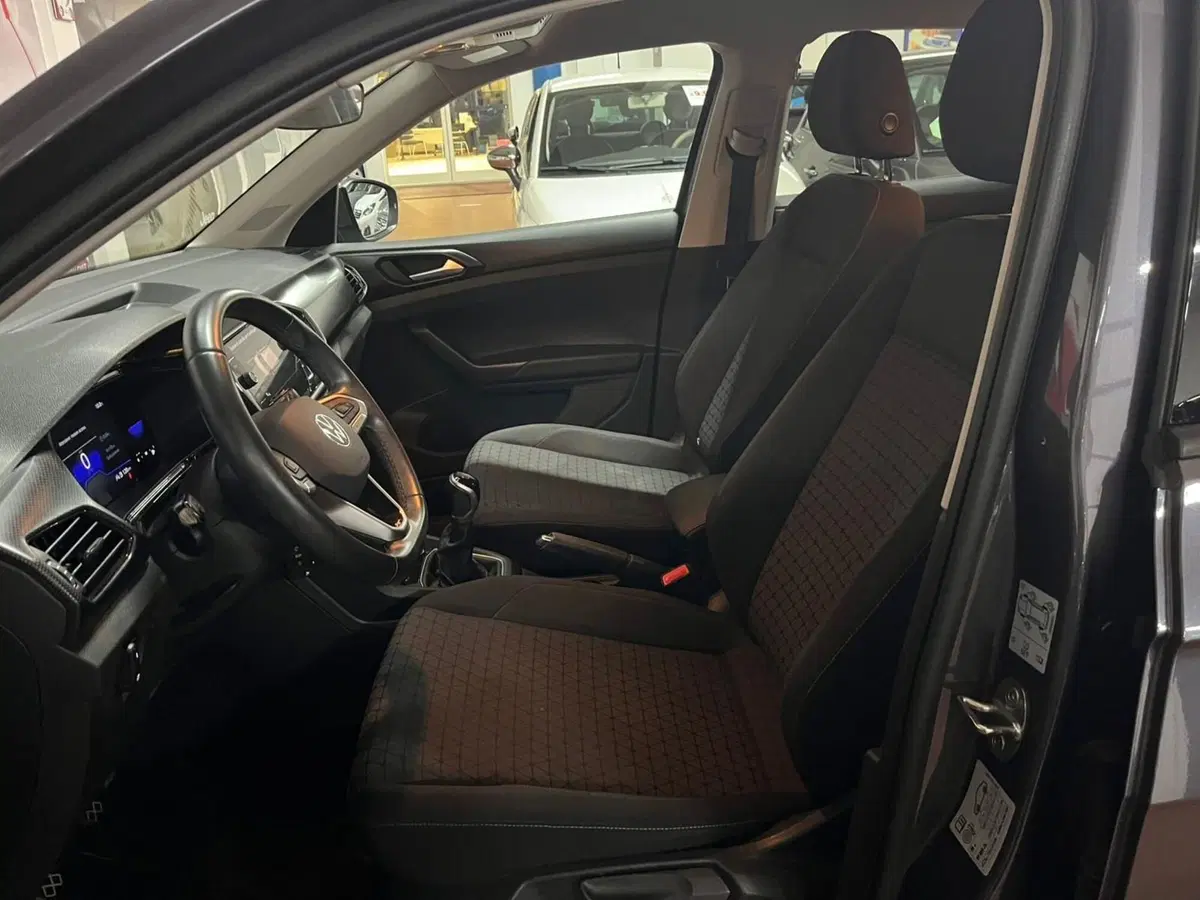 Volkswagen T-Cross usata a Lucca (11)