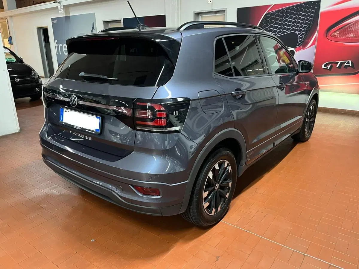 Volkswagen T-Cross usata a Lucca (5)