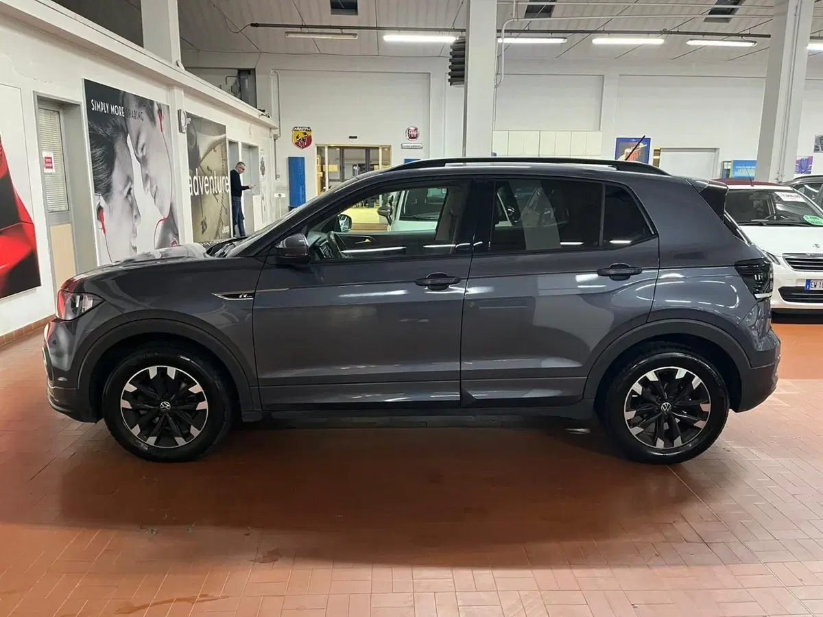 Volkswagen T-Cross usata a Lucca (8)