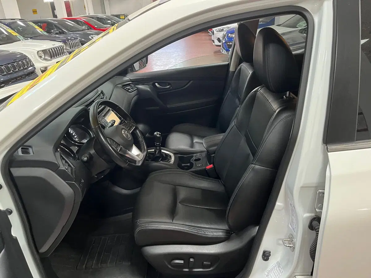 Nissan X-Trail usata a Lucca (12)
