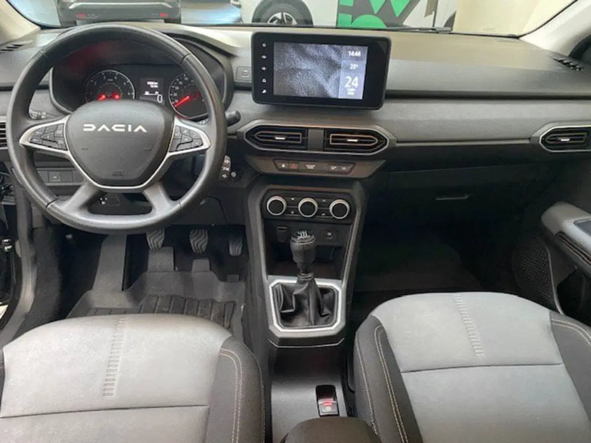 Dacia Sandero usata a Verona (6)