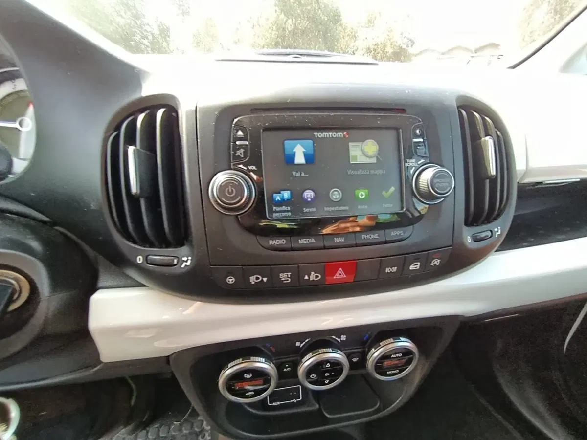 Fiat 500L usata a Massa-Carrara (9)