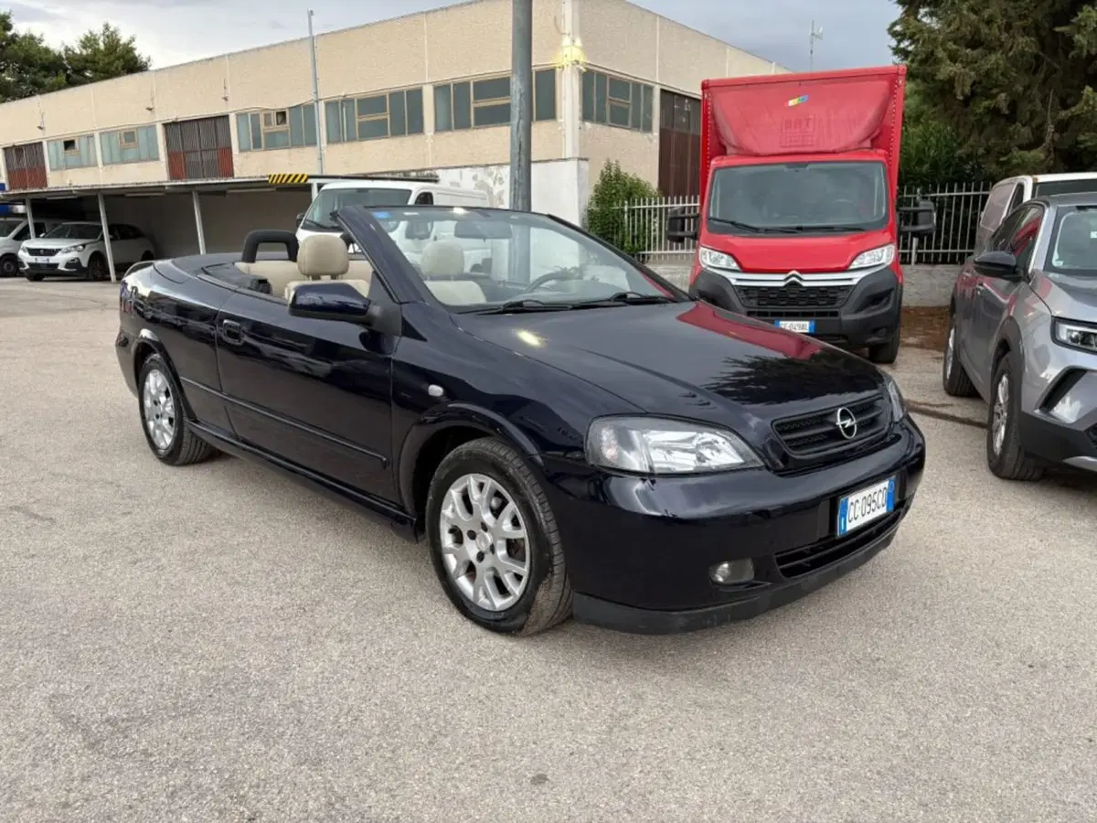 Opel Astra Cabrio usata a Foggia (15)