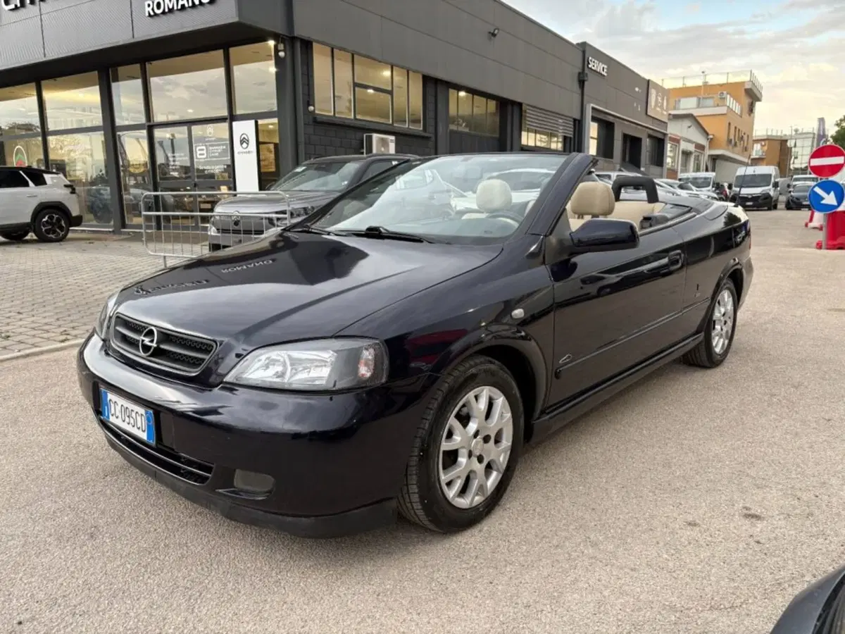 Opel Astra Cabrio usata a Foggia (16)