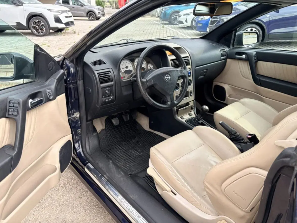 Opel Astra Cabrio usata a Foggia (9)