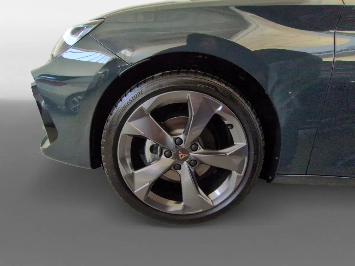 Cupra Leon nuova a Agrigento (13)