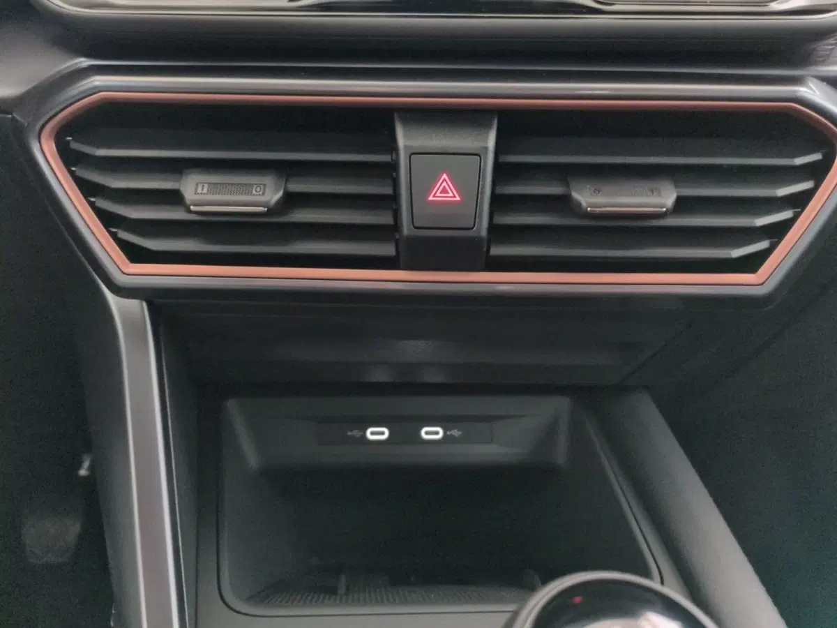 Cupra Leon nuova a Agrigento (14)