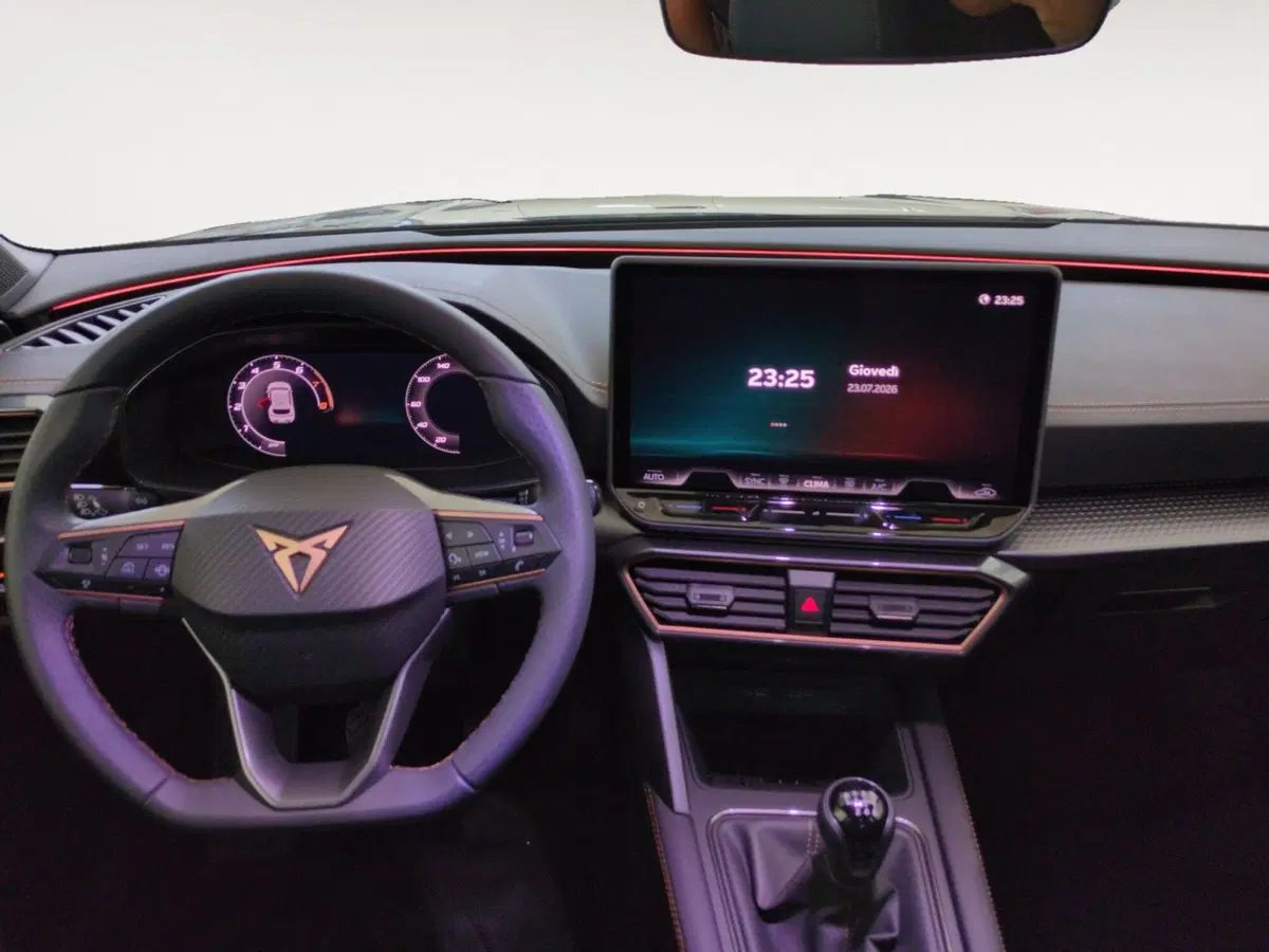 Cupra Leon nuova a Agrigento (9)