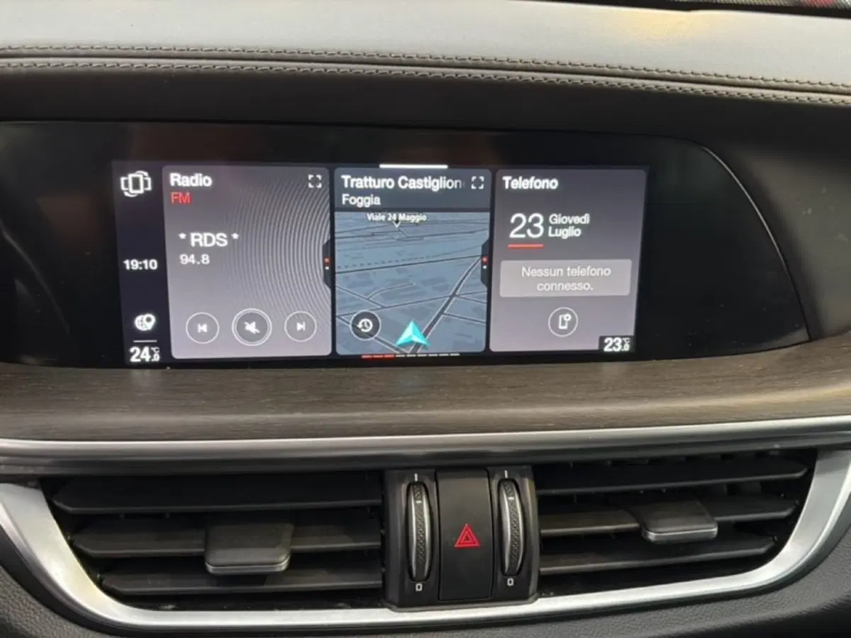 Alfa Romeo Stelvio usata a Foggia (16)