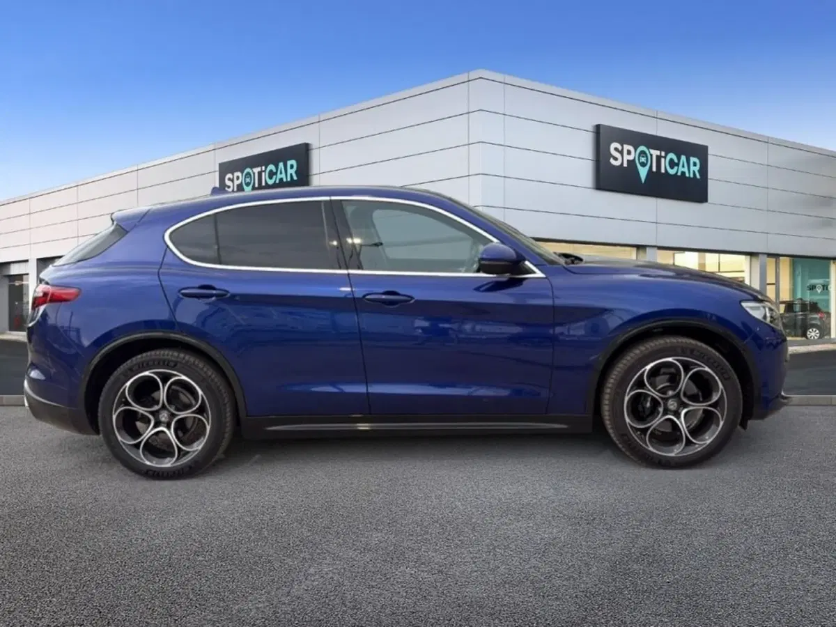 Alfa Romeo Stelvio usata a Foggia (4)