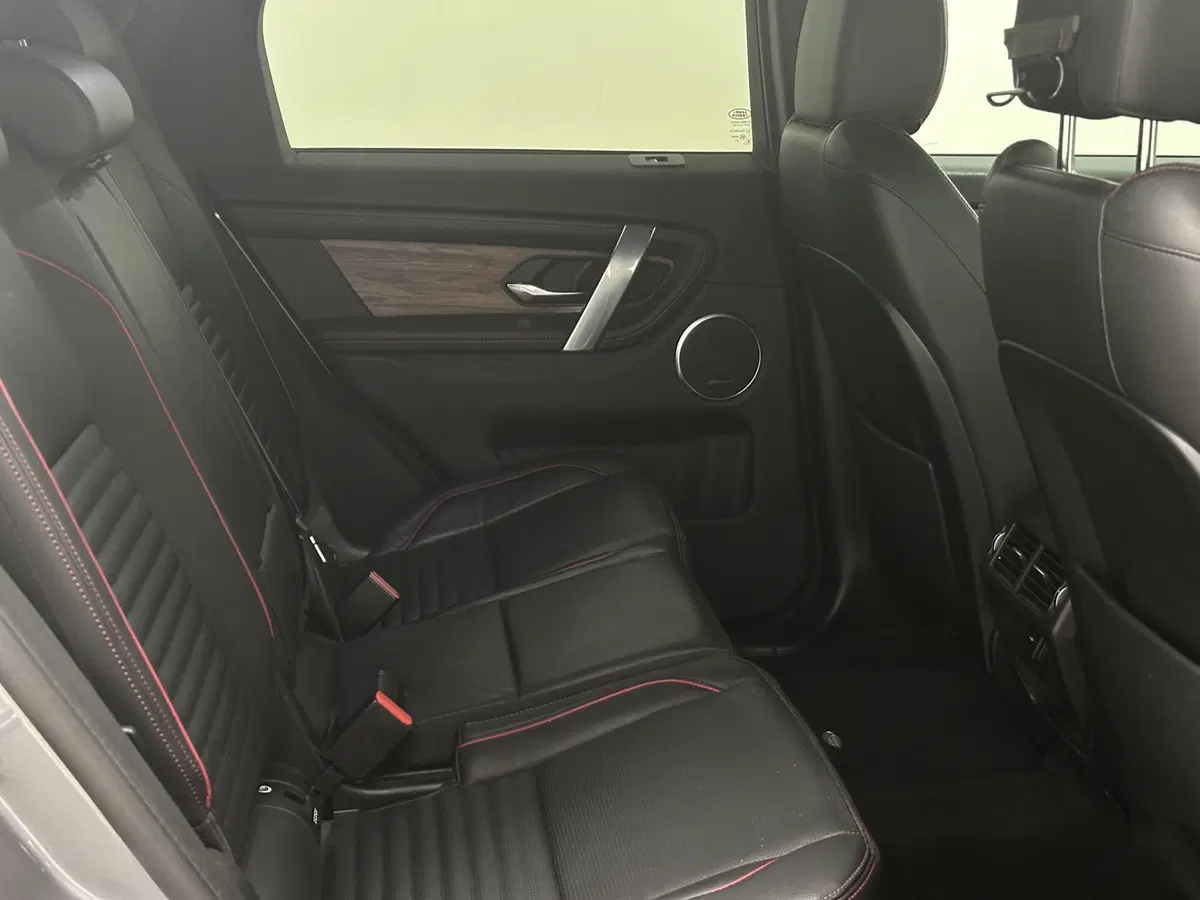 Land Rover Discovery Sport usata a Lodi (5)