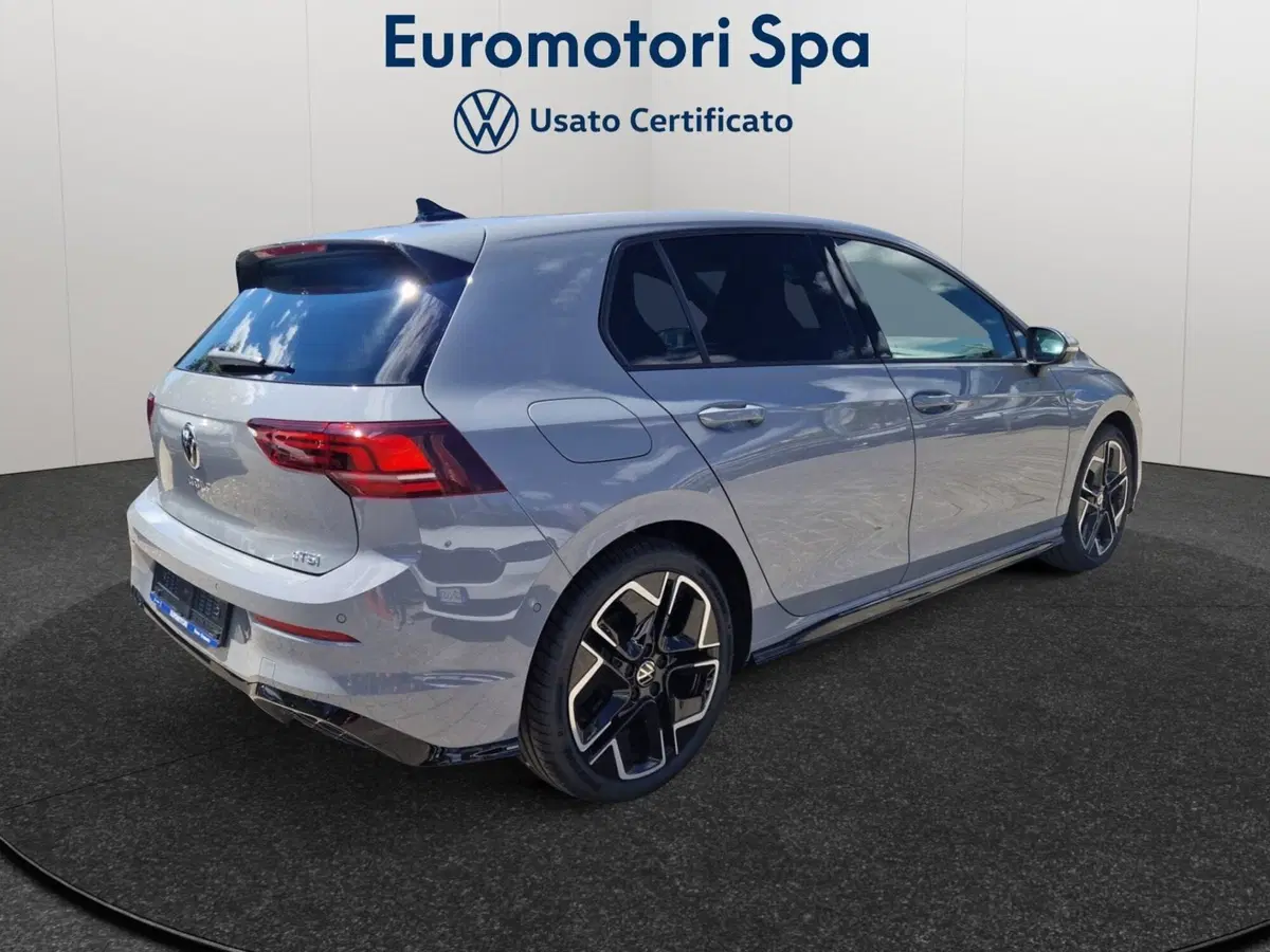 Volkswagen Golf Variant nuova a Siena (5)