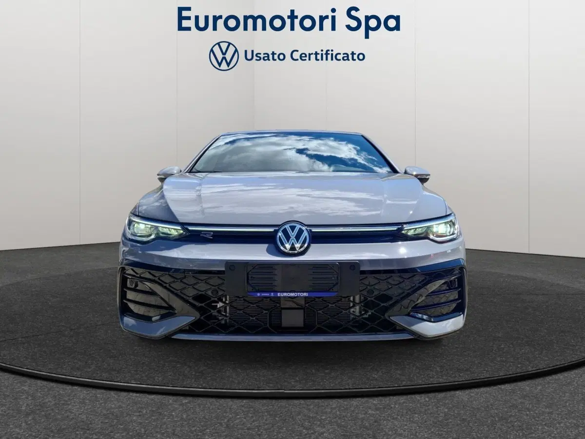 Volkswagen Golf Variant nuova a Siena (8)