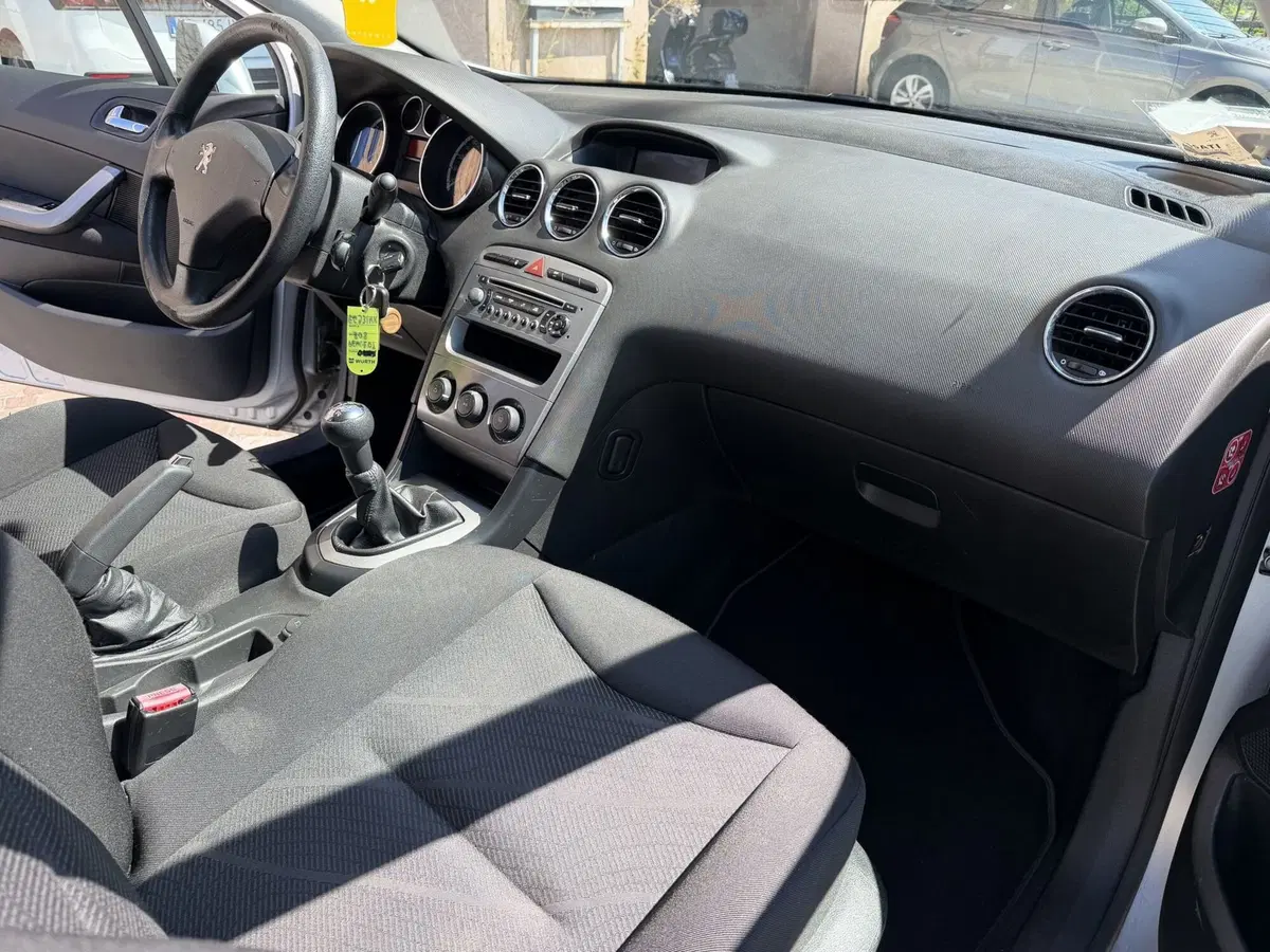Peugeot 308 usata a Genova (9)