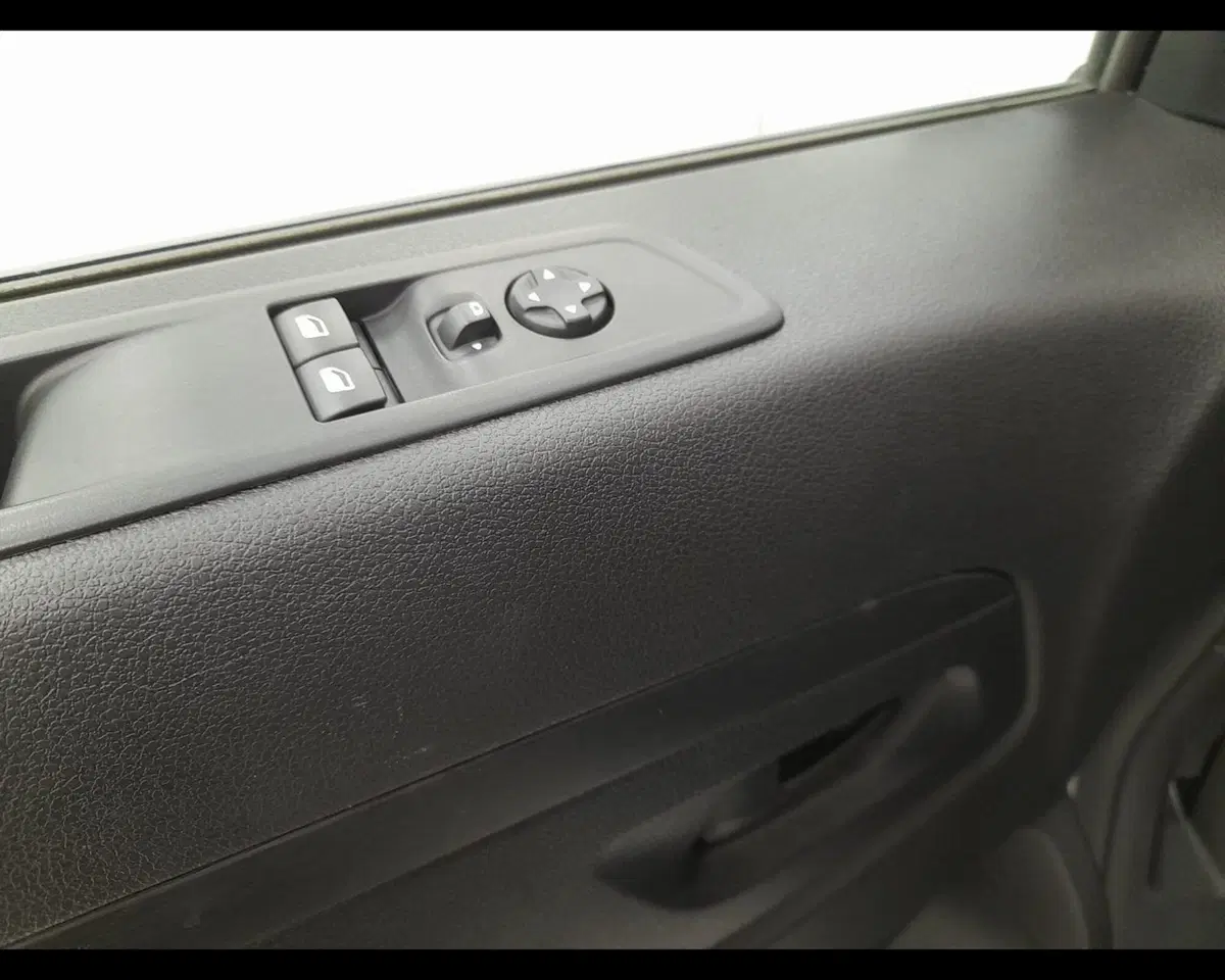Opel Vivaro Furgone usata a Alessandria (19)