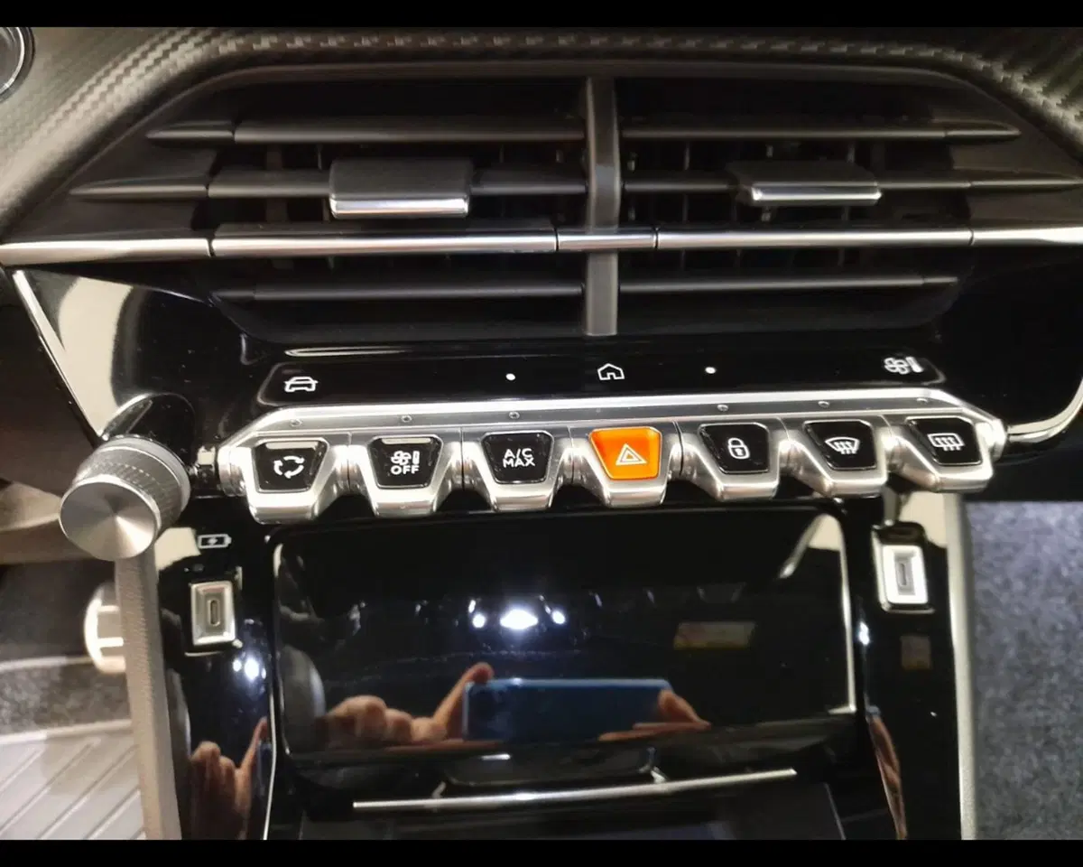 Peugeot 208 usata a Asti (17)