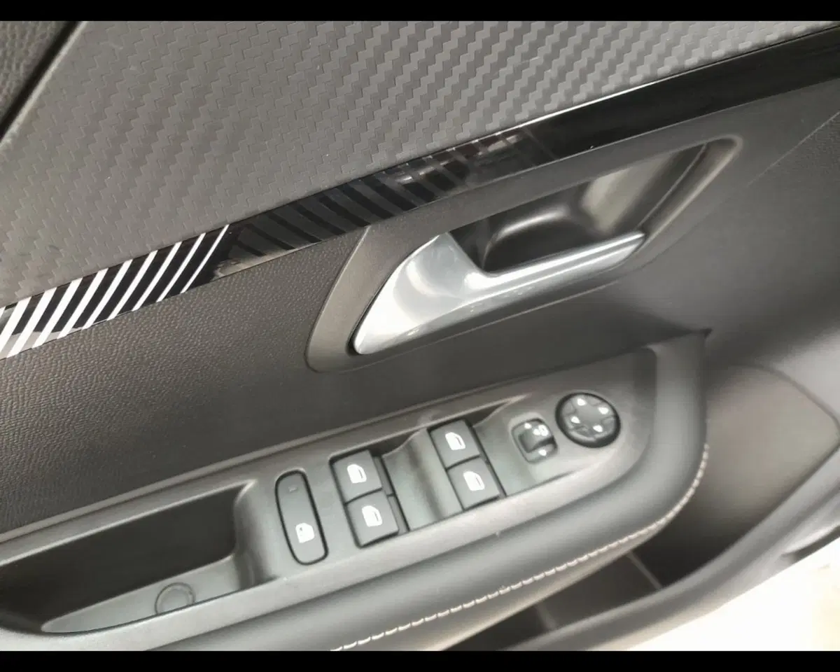 Peugeot 208 usata a Asti (18)