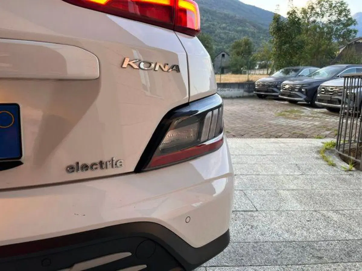 Hyundai Kona usata a Verbano Cusio Ossola (10)
