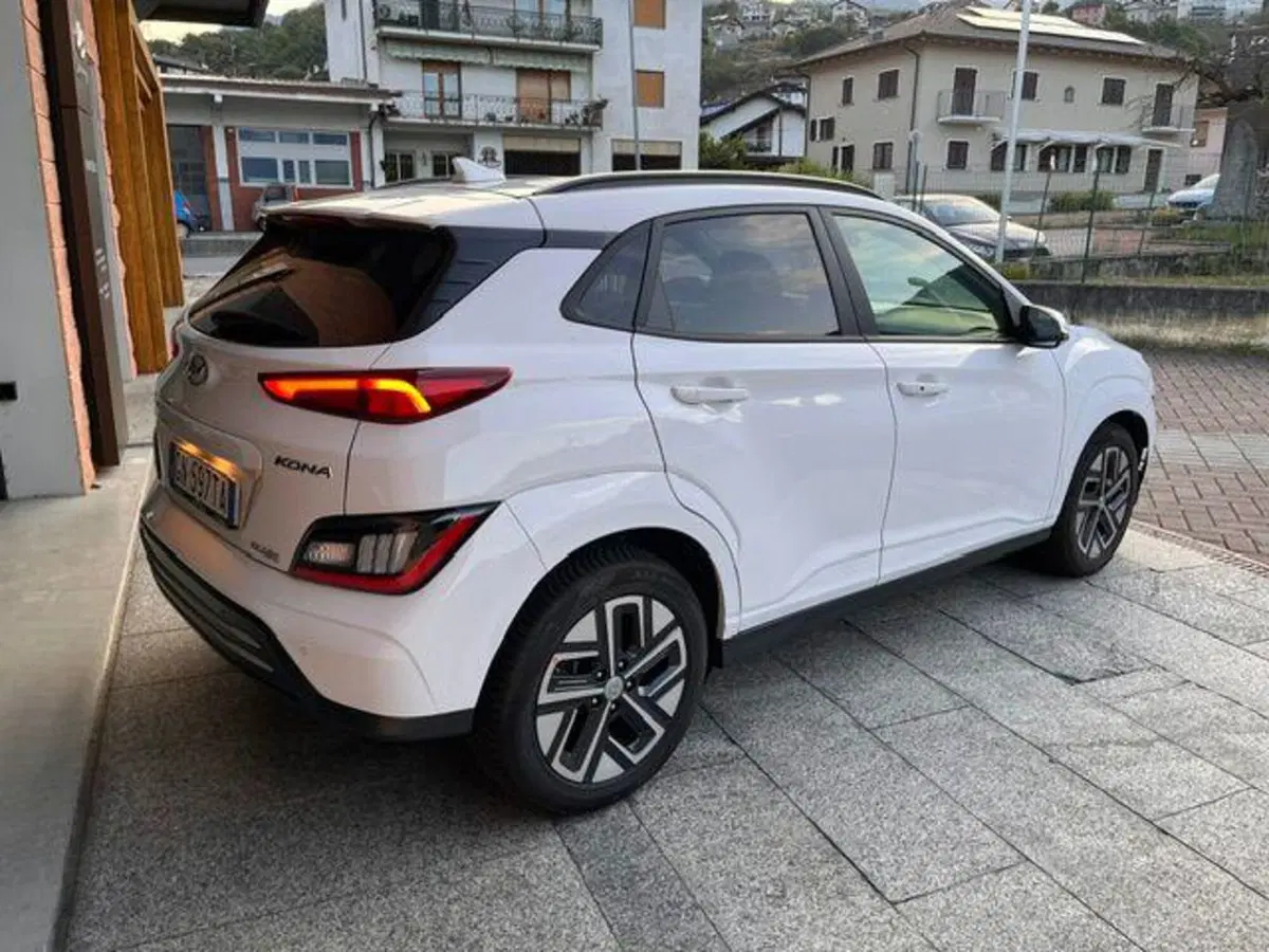 Hyundai Kona usata a Verbano Cusio Ossola (11)