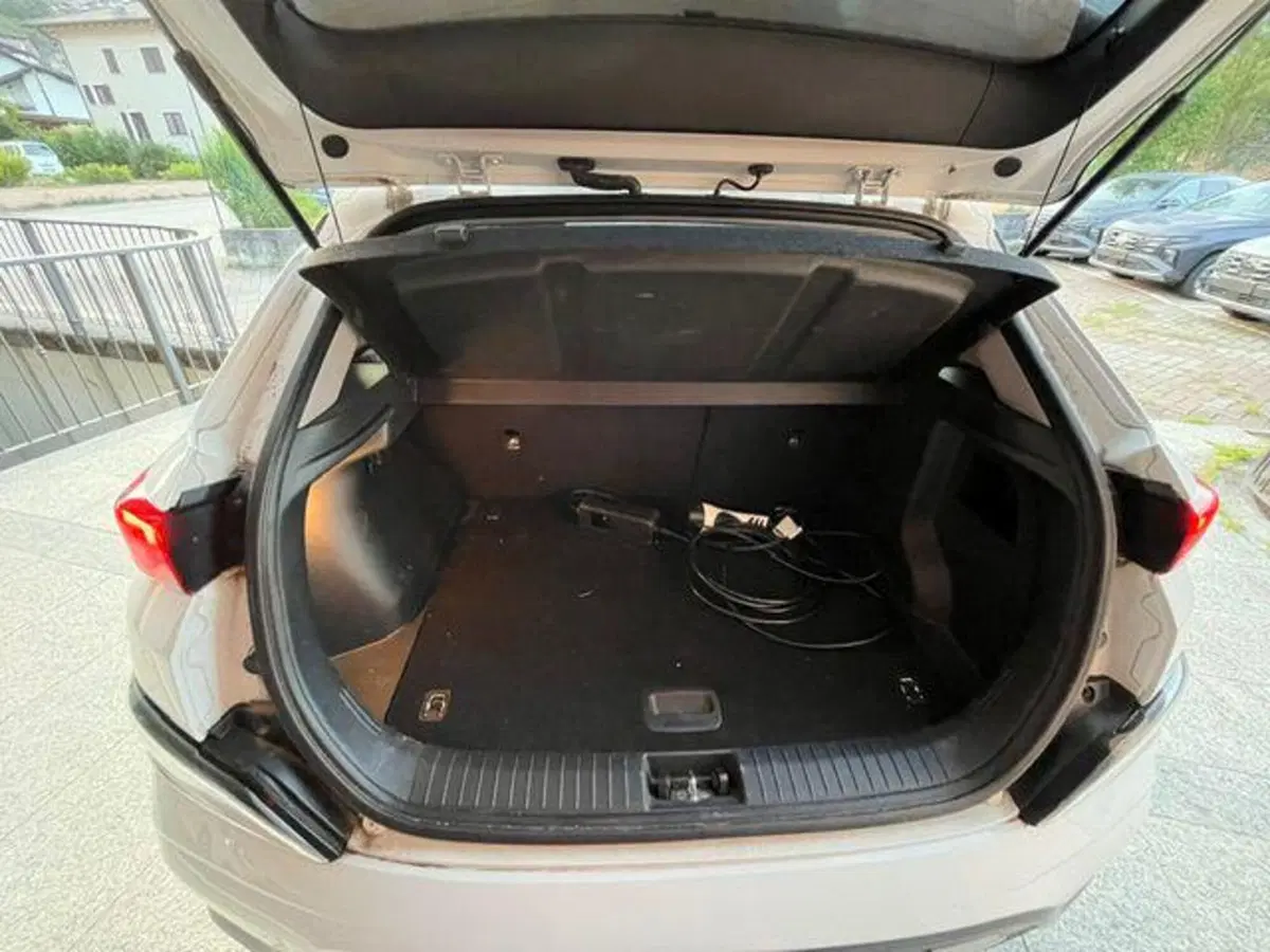 Hyundai Kona usata a Verbano Cusio Ossola (18)