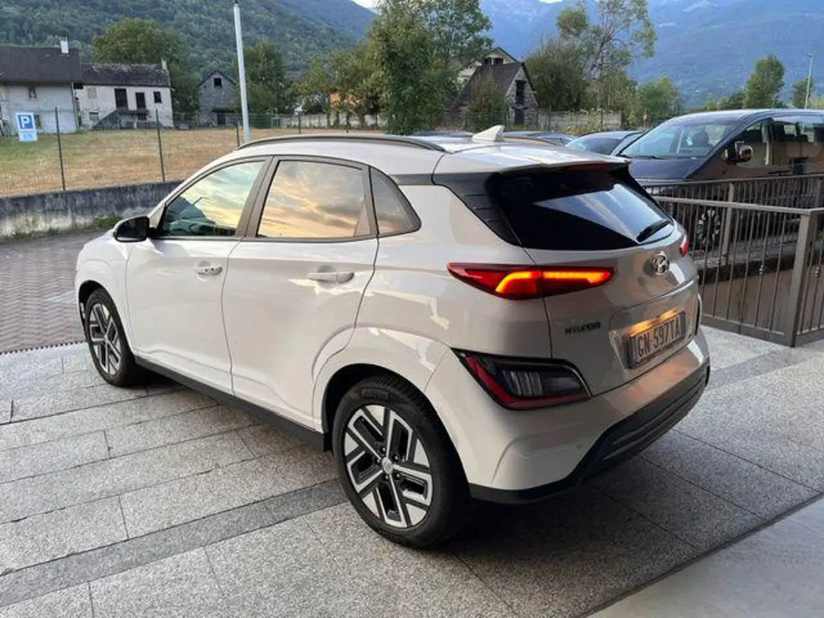 Hyundai Kona usata a Verbano Cusio Ossola (8)