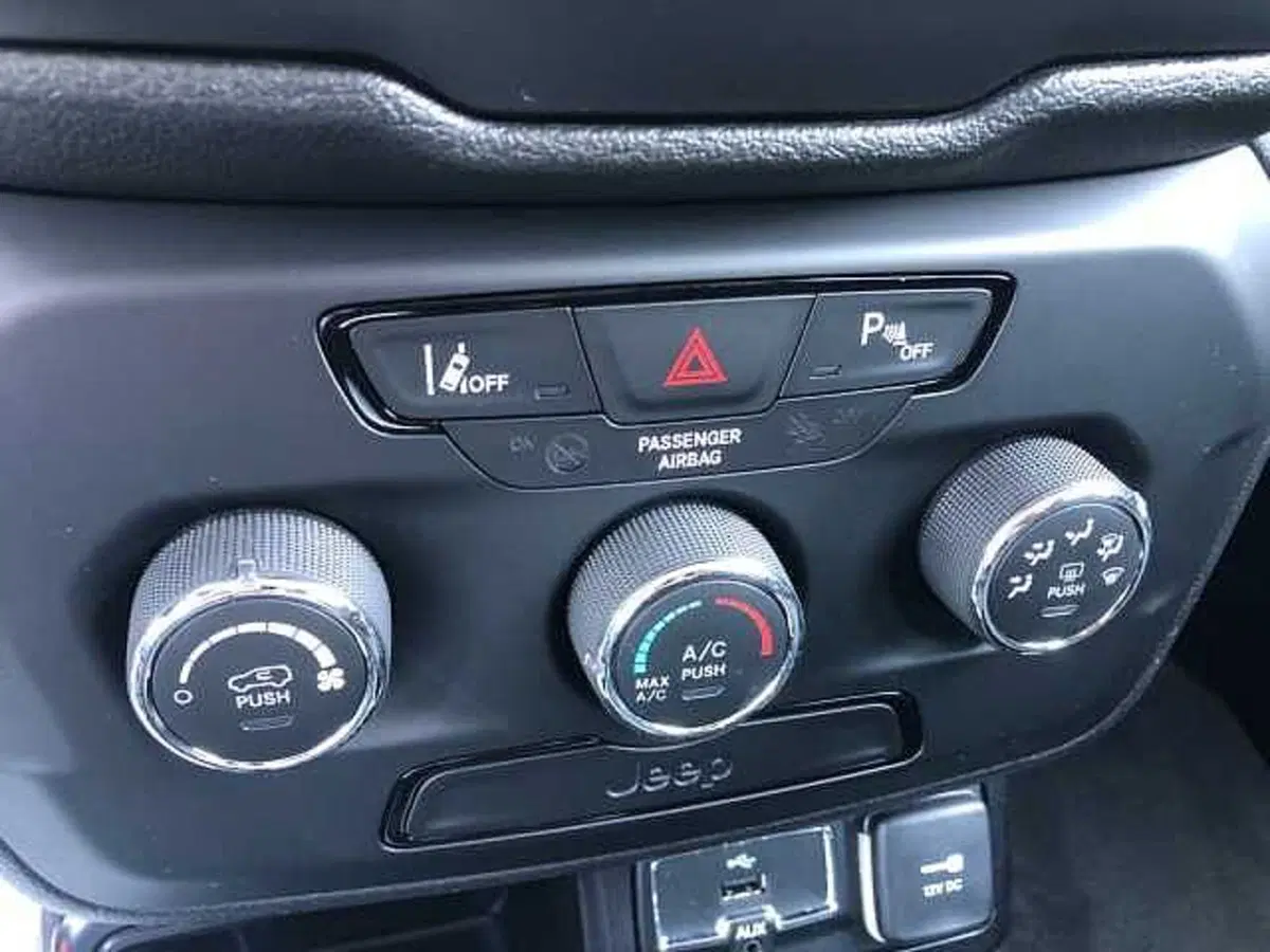 Jeep Renegade usata a Treviso (16)