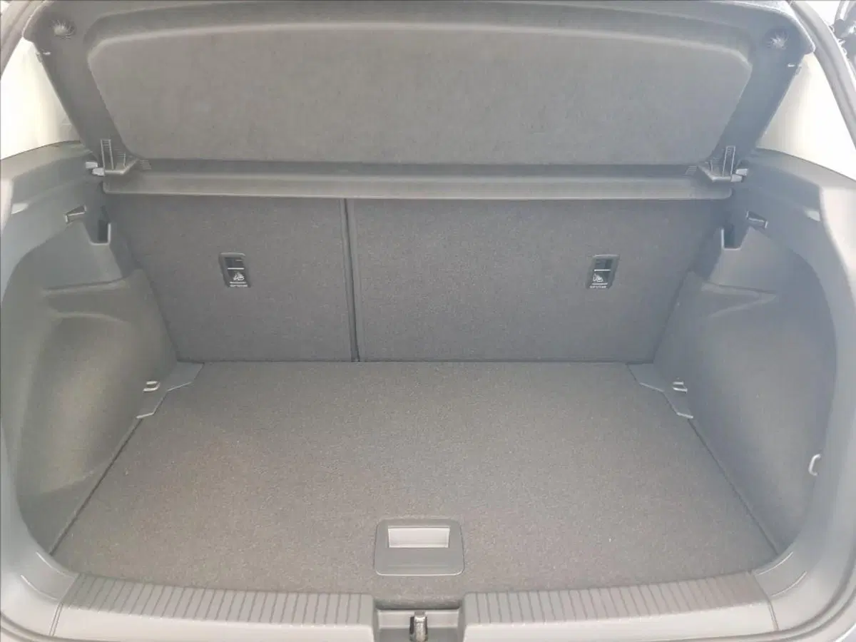 Volkswagen T-Cross nuova a Lucca (15)