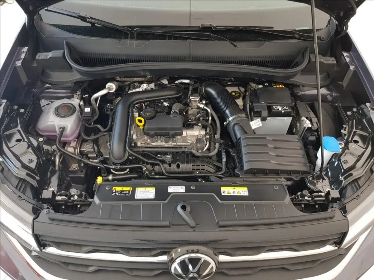 Volkswagen T-Cross nuova a Lucca (17)
