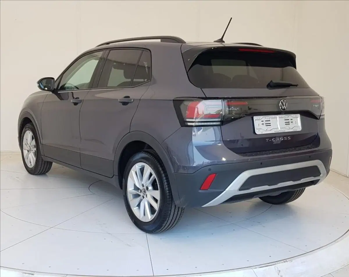 Volkswagen T-Cross nuova a Lucca (4)
