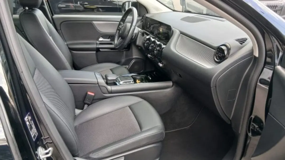 Mercedes-Benz GLA SUV usata a Potenza (9)
