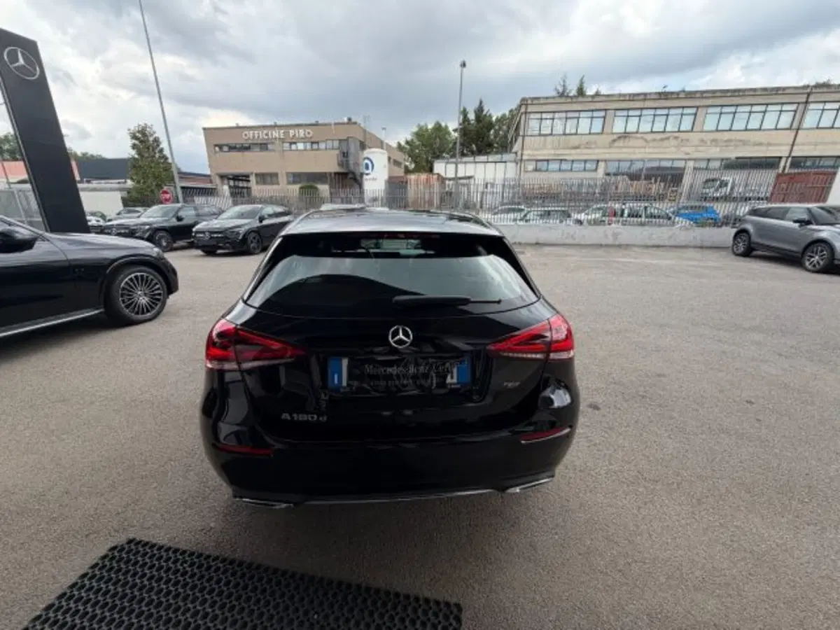 Mercedes-Benz Classe A Sedan usata a Potenza (4)