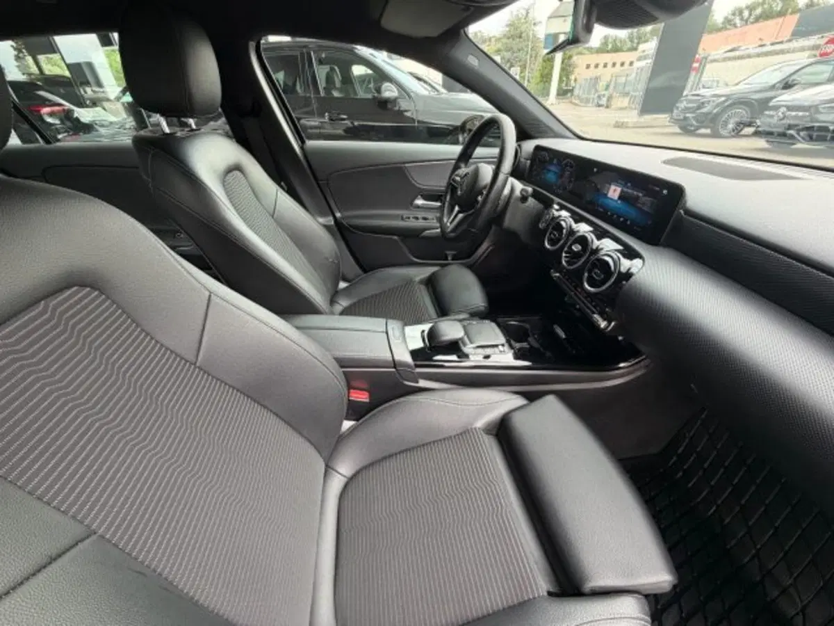 Mercedes-Benz Classe A Sedan usata a Potenza (9)