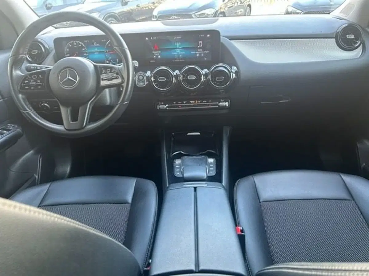 Mercedes-Benz GLA SUV usata a Potenza (15)