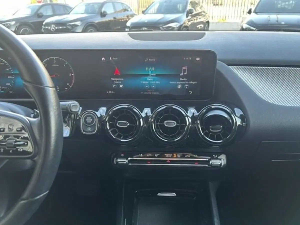 Mercedes-Benz GLA SUV usata a Potenza (16)