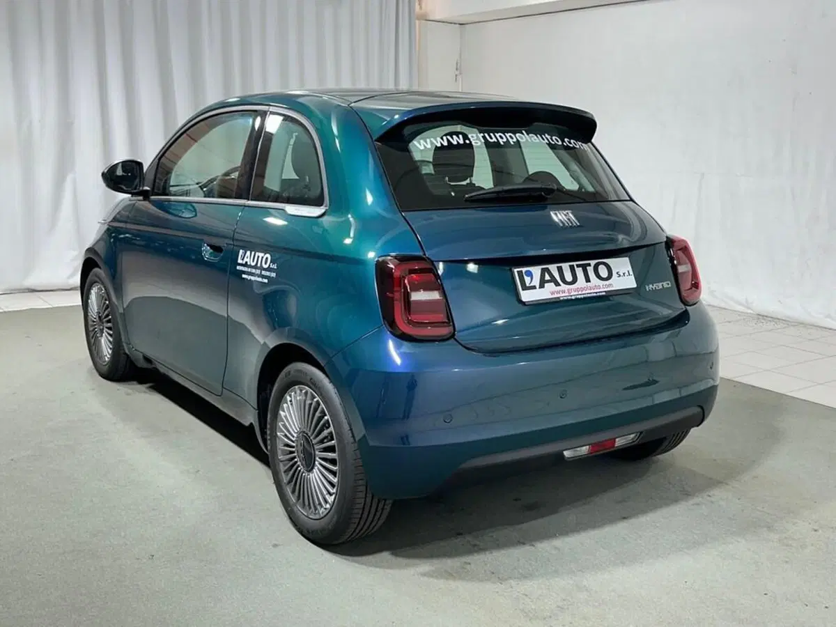 Fiat 500 nuova a Sondrio (3)