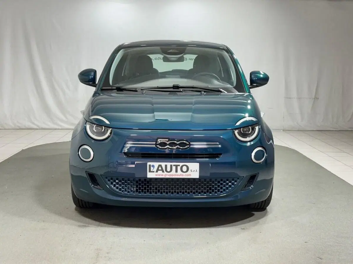 Fiat 500 nuova a Sondrio (8)