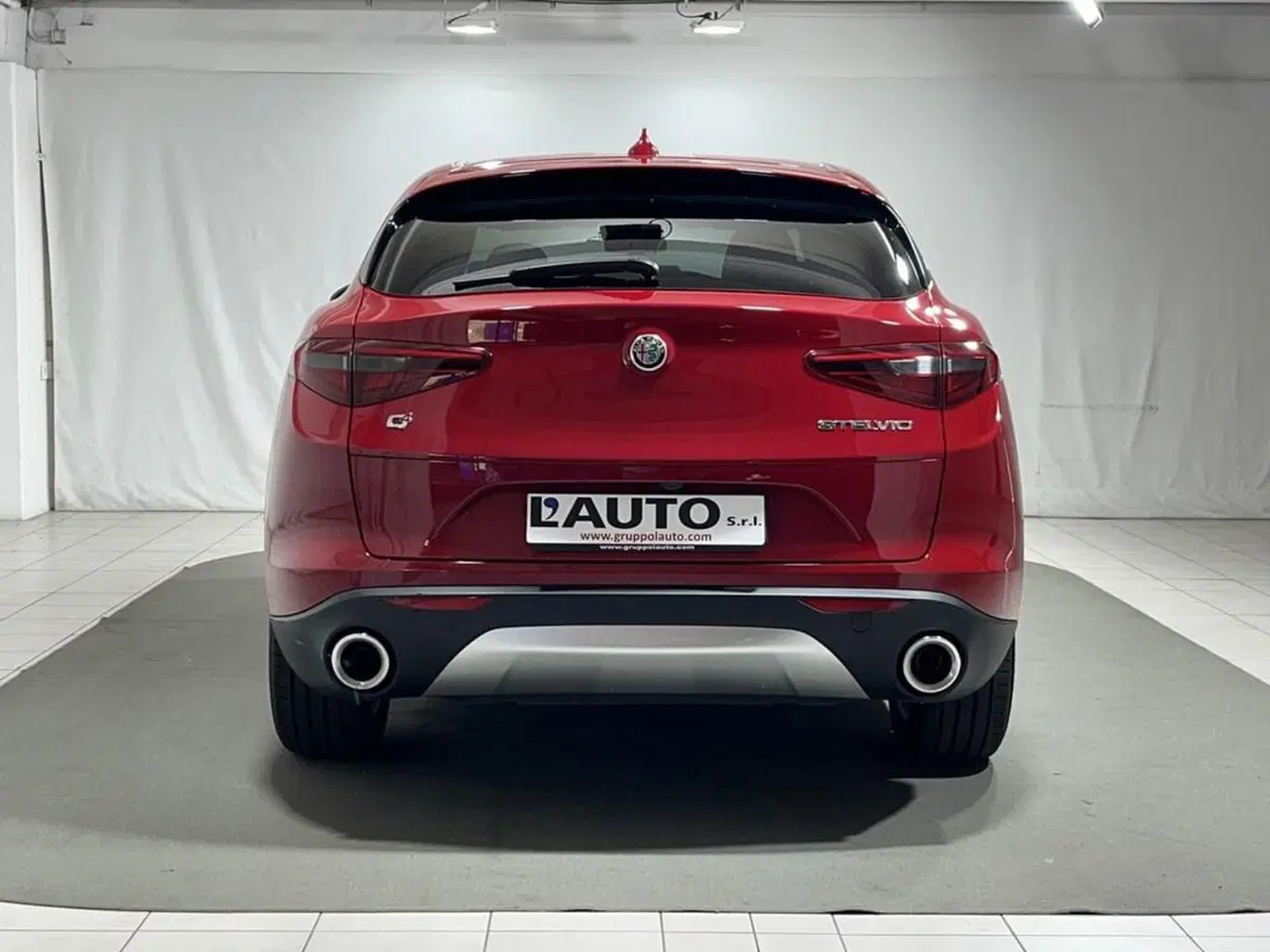 Alfa Romeo Stelvio usata a Sondrio (4)