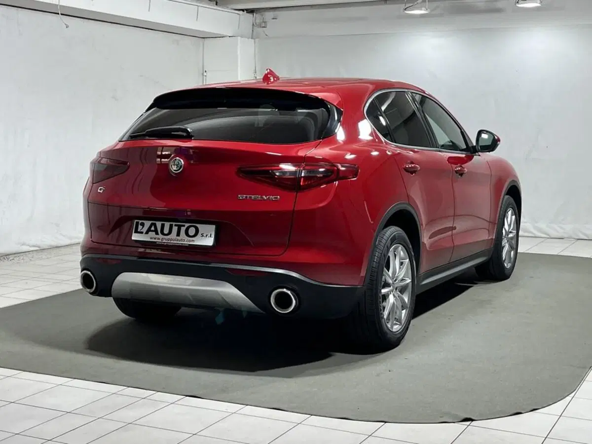 Alfa Romeo Stelvio usata a Sondrio (5)
