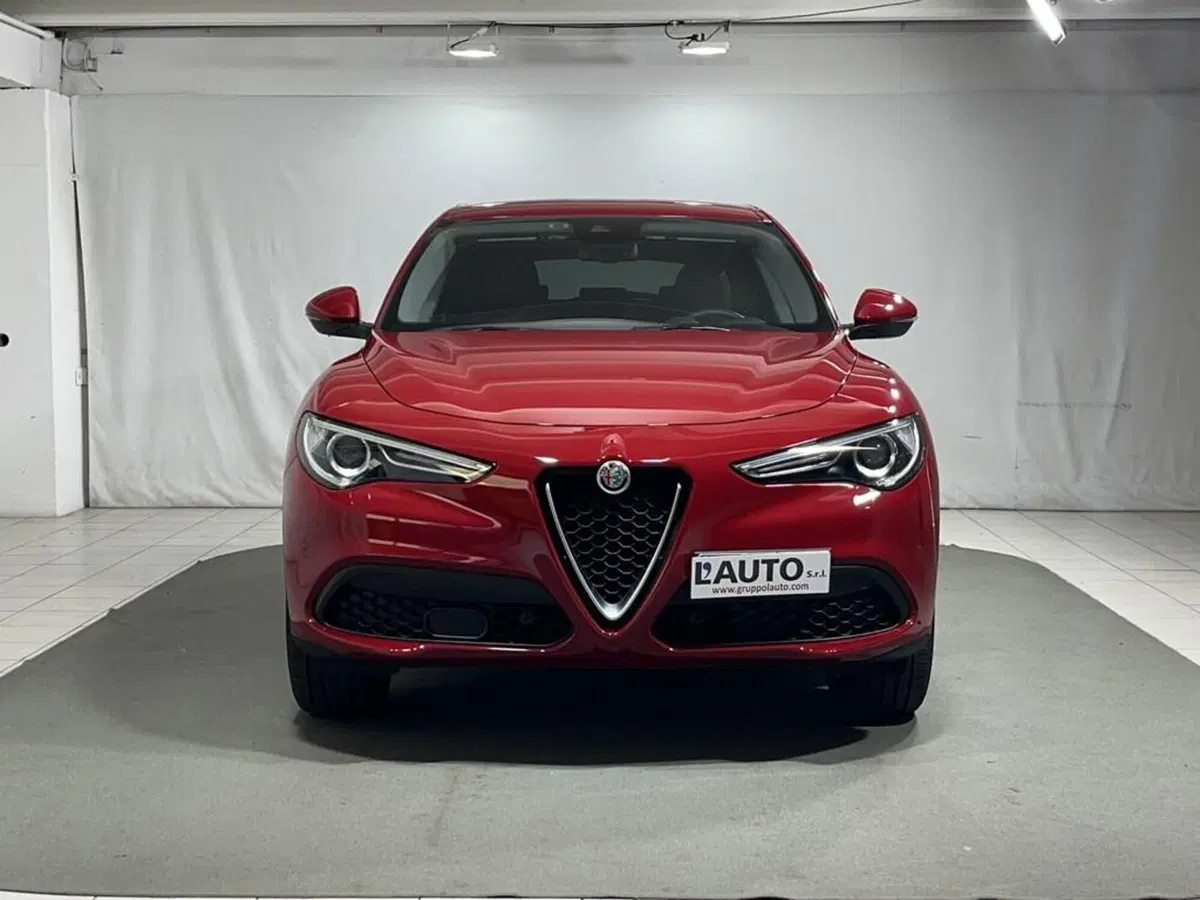 Alfa Romeo Stelvio usata a Sondrio (8)