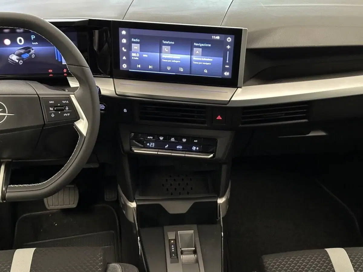 Opel Frontera nuova a Sondrio (14)