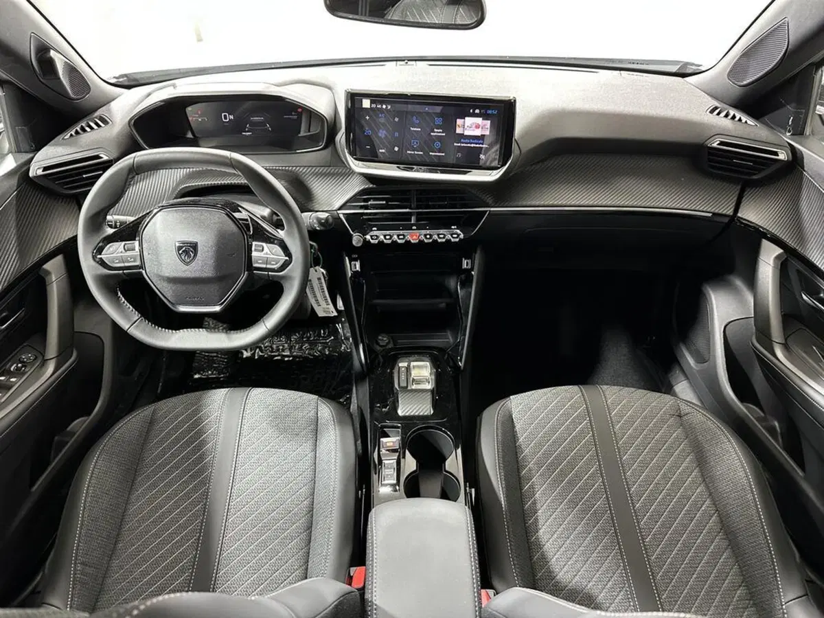 Peugeot 2008 nuova a Sondrio (12)