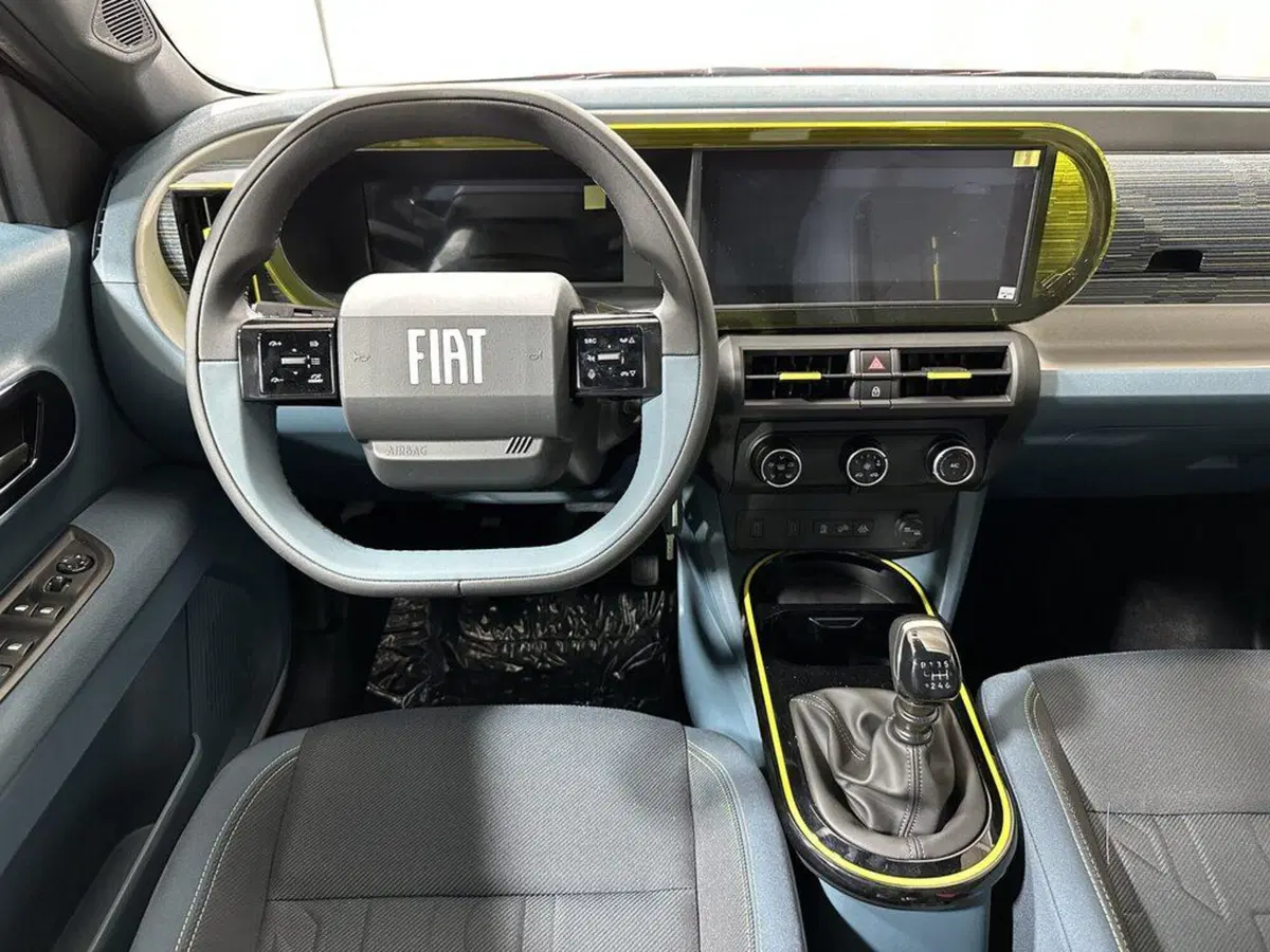 Fiat Grande Panda nuova a Sondrio (13)