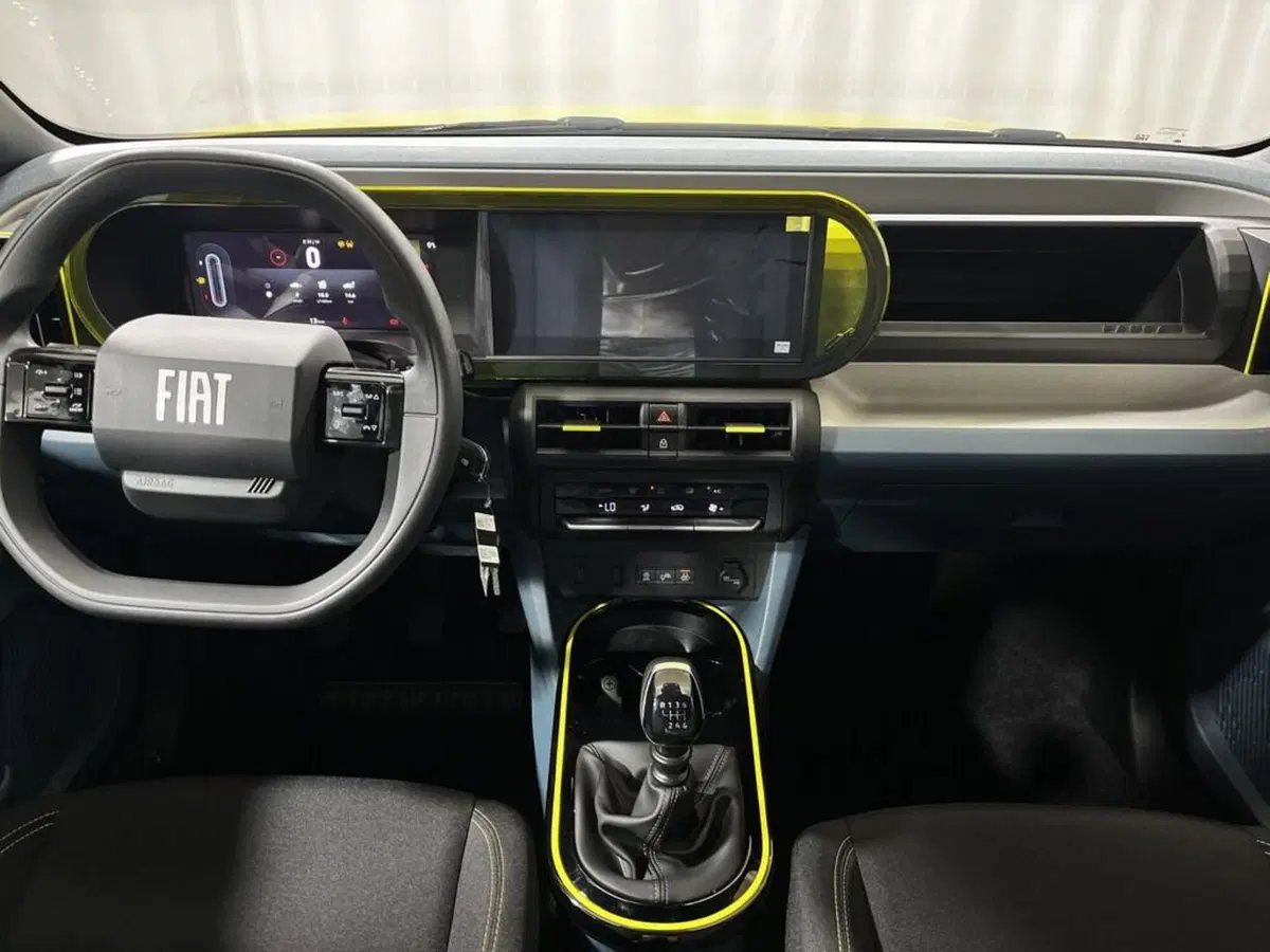 Fiat Grande Panda nuova a Sondrio (14)