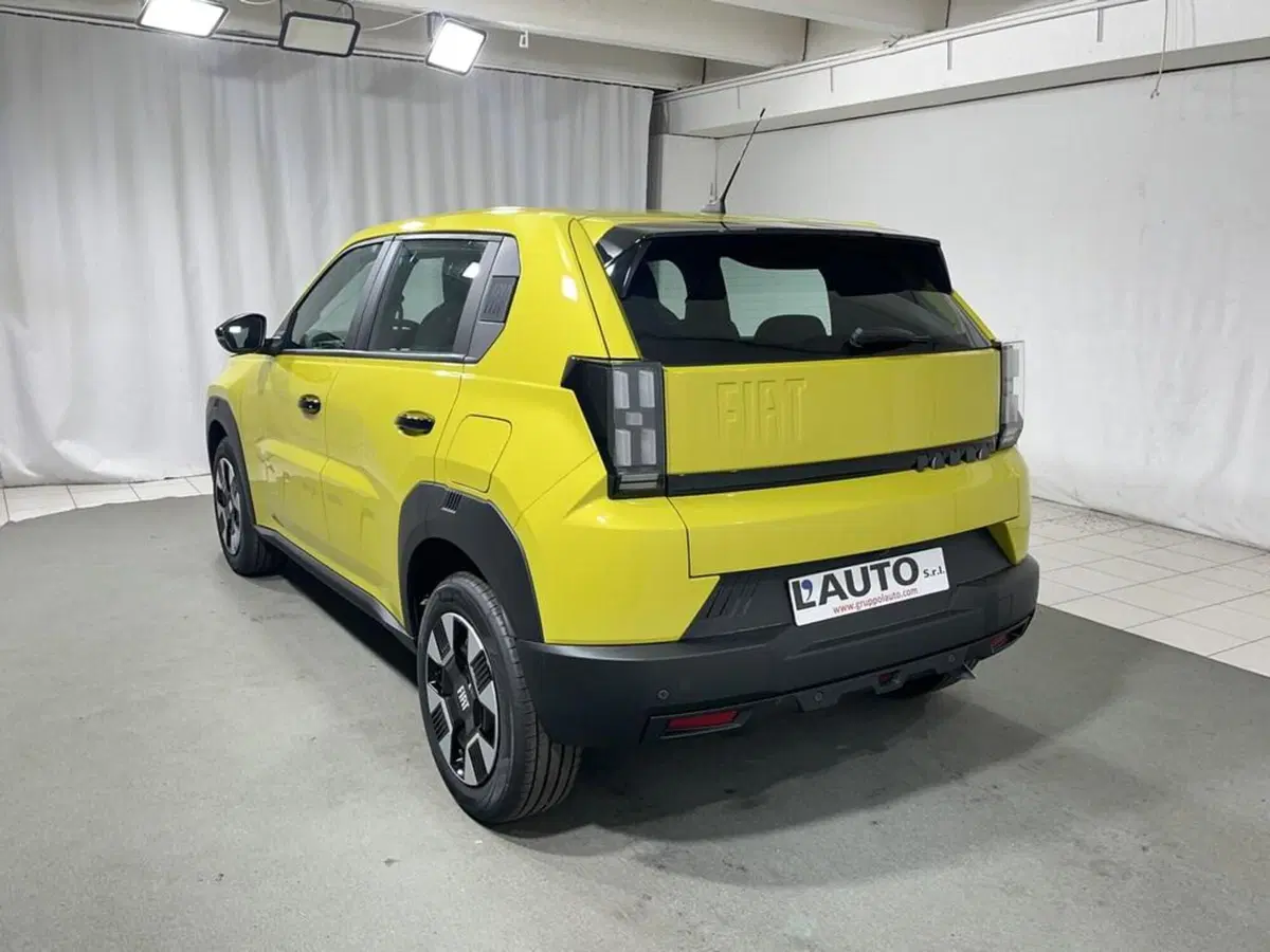 Fiat Grande Panda nuova a Sondrio (3)